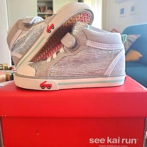 See Kai Run New High Top Toddler size 7